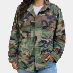 U.S. Army Vintage Woodland Battles Dress Uniform Combat Jacket Size M Long